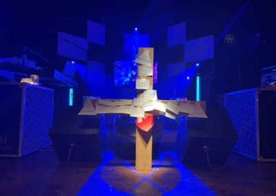 Komma – inter­ak­tiver Live­stream Jugendgottesdienst